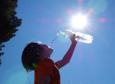 10 low calorie foods to beat the heat this summer season !!